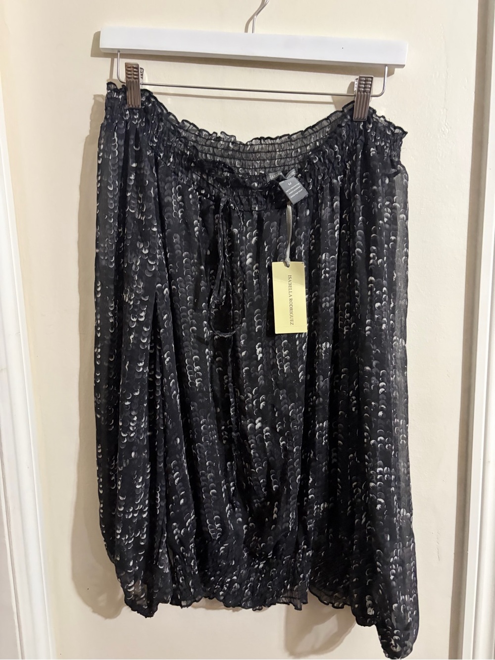 Isabella Rodriguez Black Printed Elastic-Off the Shoulder Blouse Top
